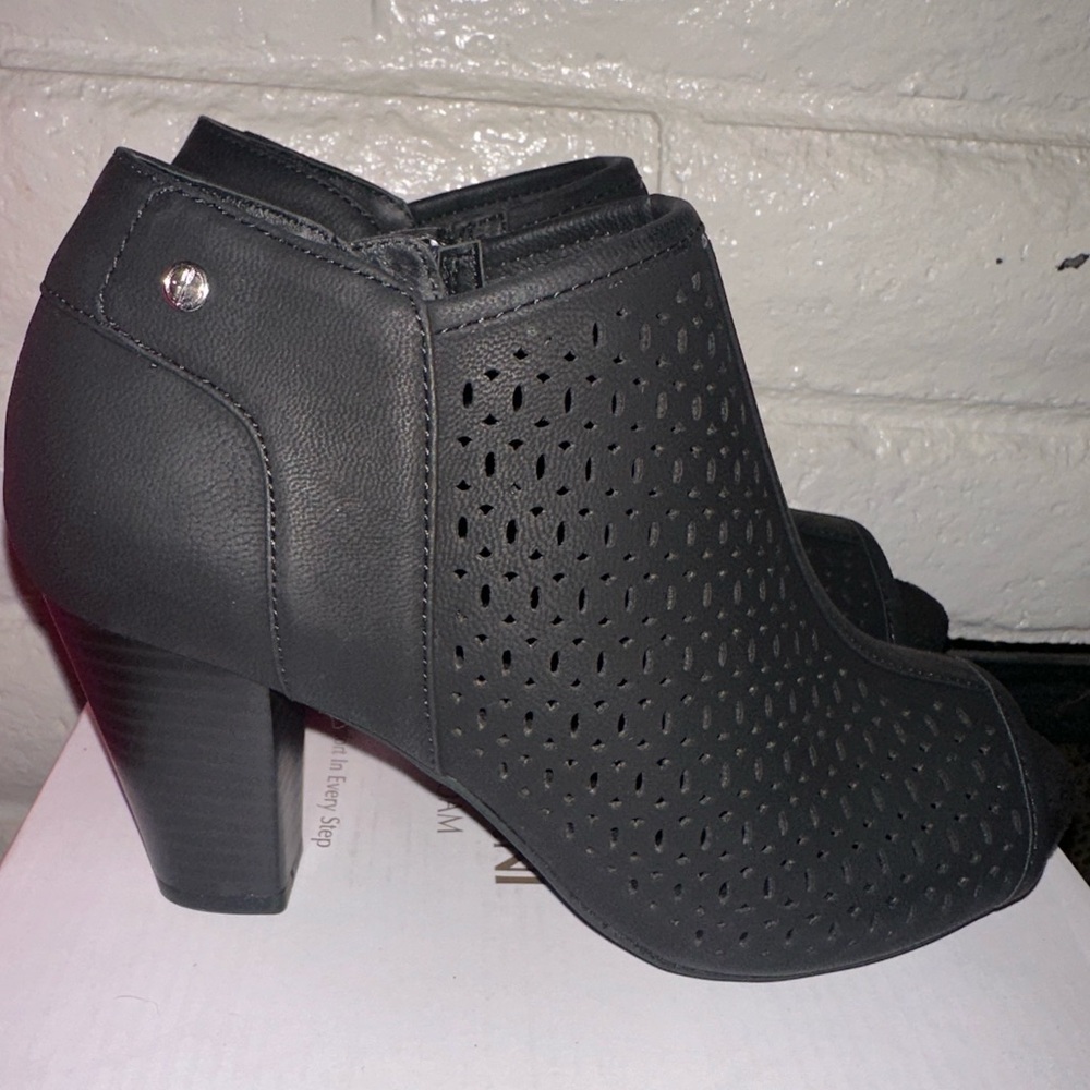 Giani Bernini Black Heeled Boots